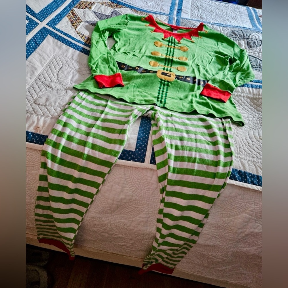 Wondershop at Target Christmas Elf pajamas, size XL